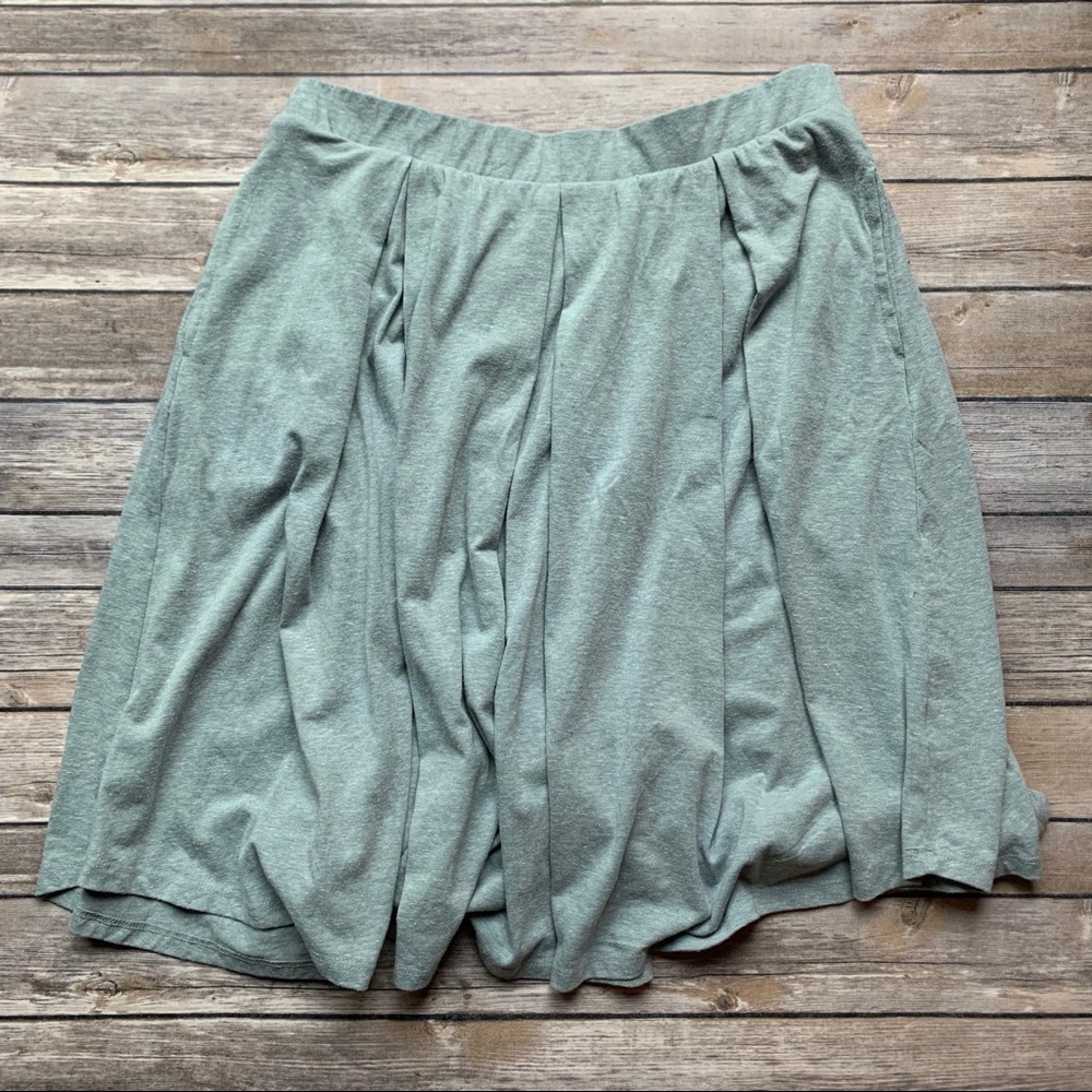 SOLD! LuLaRoe Madison size L EUC pockets ❤️